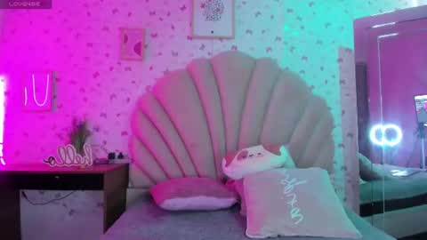 Snapshot of emmaa00_ chatting on July 18, 5:17 pm emmaa00_ online show from July 18, 5:17 pm