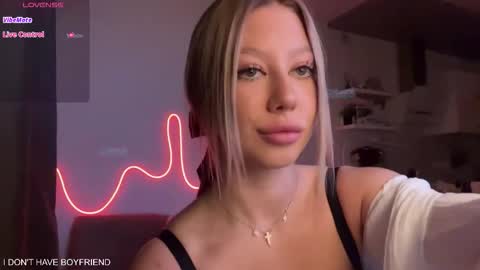 emmaandjake online show from November 9, 1:42 pm