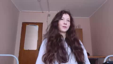 Snapshot of emmabracco chatting on November 10, 11:20 am Emma online show from November 10, 11:20 am