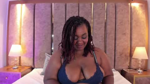Snapshot of emmabrantt_ chatting on July 26, 4:31 am EmmaBrantt online show from July 26, 4:31 am