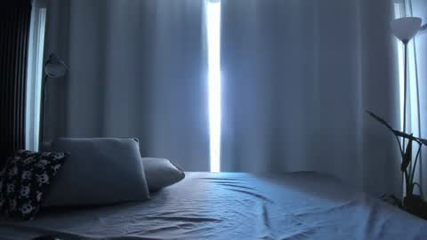 emmaclark_1 online show from February 14, 10:06 pm