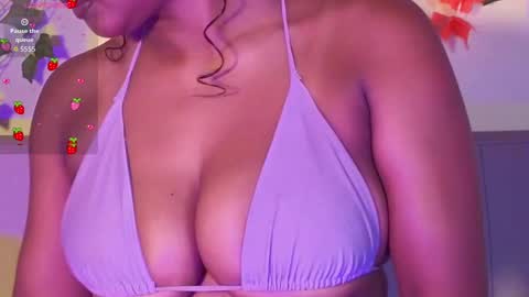 Snapshot of emmaconneer chatting on November 20, 1:55 pm Emma online show from November 20, 1:55 pm