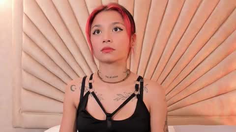           online show from November 5, 12:16 pm