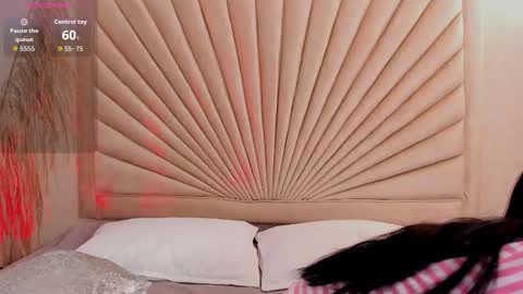           online show from November 26, 11:33 am