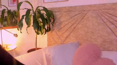 Snapshot of emmaduff_ chatting on May 26, 7:43 pm online show from May 26, 7:43 pm