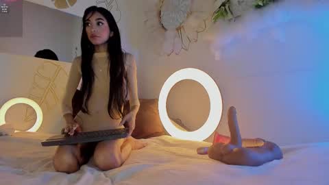 Emma Duque online show from January 18, 11:52 pm