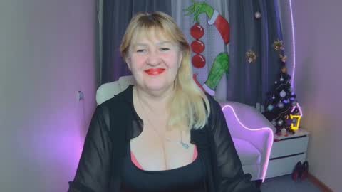 emmaellison924117 online show from December 16, 7:24 am