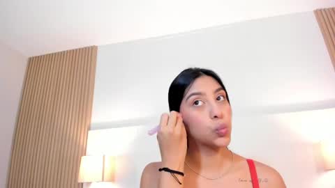 emmaespencer  online show from May 16, 11:31 am