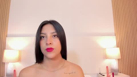 emmaespencer  online show from May 25, 11:27 am