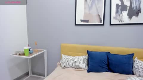 Emma 3 online show from February 4, 1:44 am