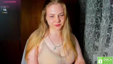 Snapshot of emmafrizea chatting on May 24, 9:09 pm Hello Im newMake me cumPVT 12tk for min ALL INCLUSIVE online show from May 24, 9:09 pm