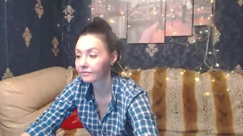 EmmaGoldX online show from December 15, 7:31 pm