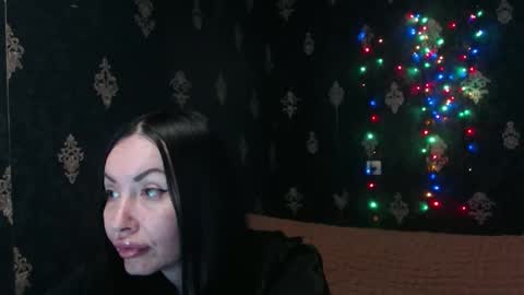 EmmaGoldX online show from May 17, 11:45 pm