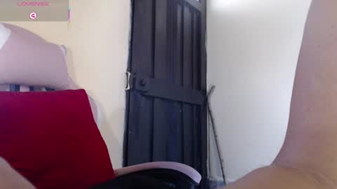 Snapshot of emmahenderson chatting on July 25, 4:48 pm Andrea online show from July 25, 4:48 pm