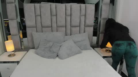 Snapshot of emmahill1 chatting on May 6, 10:53 am EMMA HILL online show from May 6, 10:53 am