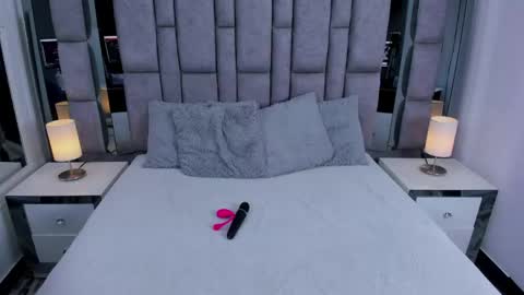 Snapshot of emmahill1 chatting on May 7, 10:53 am EMMA HILL online show from May 7, 10:53 am