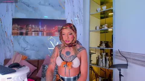 Emma online show from November 5, 1:22 pm