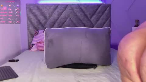  Emma  online show from November 25, 4:23 am