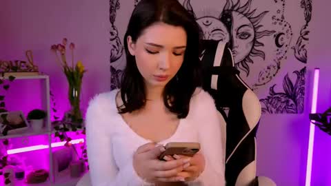 Emma online show from March 11, 4:54 am