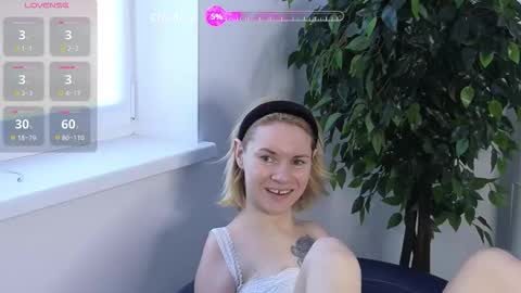 Emma online show from October 14, 9:21 am