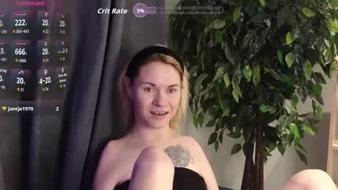 Emma online show from December 14, 2:00 pm