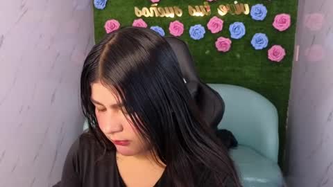 Snapshot of emmalee_a chatting on January 31, 4:38 pm Emma online show from January 31, 4:38 pm