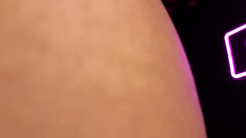 Snapshot of emmalee_a chatting on February 11, 7:48 pm Emma online show from February 11, 7:48 pm