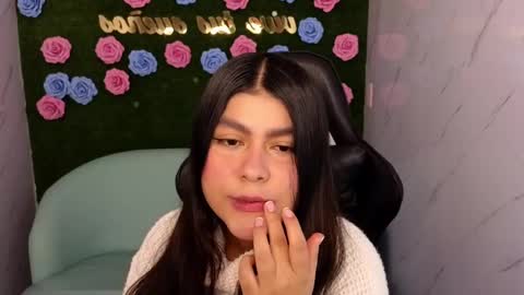 Snapshot of emmalee_a chatting on February 13, 10:55 am Emma online show from February 13, 10:55 am