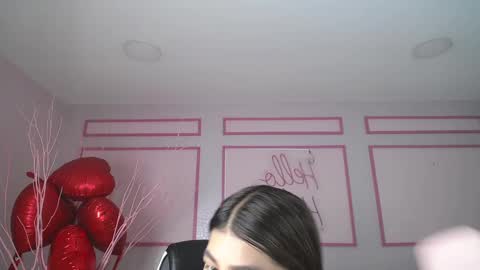 Snapshot of emmalee_a chatting on February 23, 11:44 am Emma online show from February 23, 11:44 am