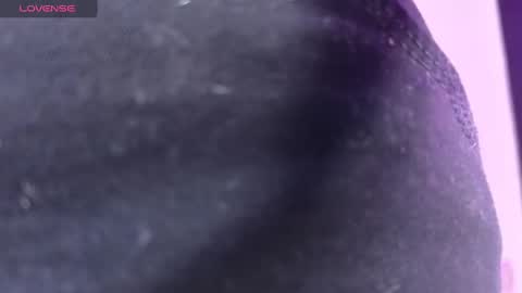 Snapshot of emmalee_a chatting on March 7, 10:35 am Emma online show from March 7, 10:35 am