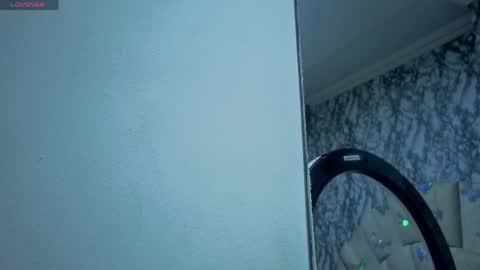 Snapshot of emmamiller__ chatting on May 23, 10:30 am online show from May 23, 10:30 am