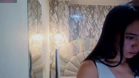 Snapshot of emmamiller__ chatting on May 28, 10:56 am online show from May 28, 10:56 am