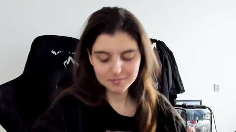 Snapshot of emmamon chatting on January 19, 10:08 am Emma online show from January 19, 10:08 am
