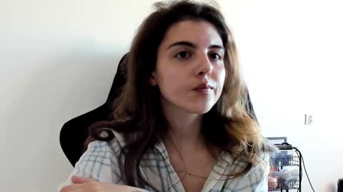 Snapshot of emmamon chatting on March 13, 12:34 pm Emma online show from March 13, 12:34 pm