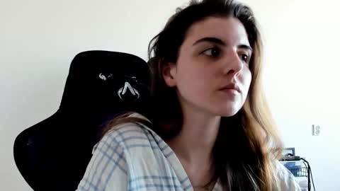 Snapshot of emmamon chatting on March 14, 11:59 am Emma online show from March 14, 11:59 am