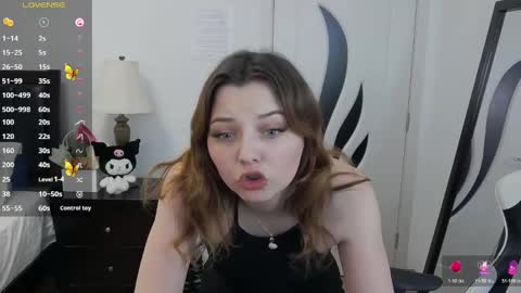 Snapshot of emmamoore12 chatting on May 13, 6:16 pm Emma online show from May 13, 6:16 pm