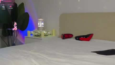 emmanuelleee online show from January 7, 8:17 am