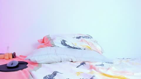 Emma Rogers online show from January 29, 6:39 pm