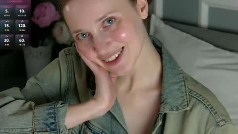 Snapshot of emmasagge chatting on June 3, 2:33 pm Emma online show from June 3, 2:33 pm