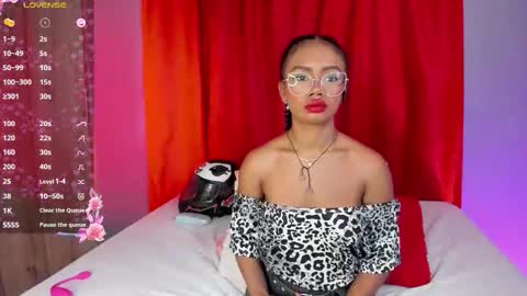 Emma online show from December 19, 6:04 pm