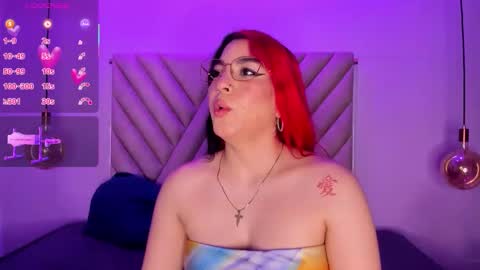 Snapshot of emmaswift1 chatting on October 13, 2:55 am Emma online show from October 13, 2:55 am