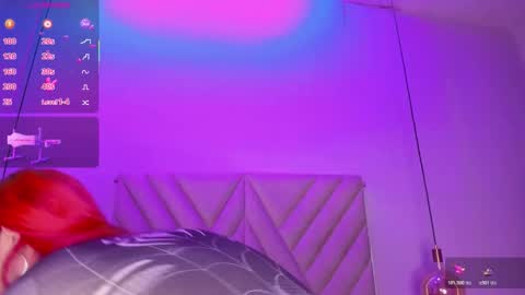 Snapshot of emmaswift1 chatting on October 29, 2:47 am Emma online show from October 29, 2:47 am