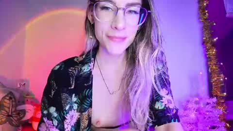 Snapshot of emmaterrestrial chatting on February 23, 4:02 pm RH-NEGATIVE GREEN-EYED BAELIEN online show from February 23, 4:02 pm