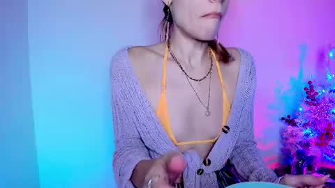 Snapshot of emmaterrestrial chatting on June 11, 12:32 am RH-NEGATIVE GREEN-EYED BAELIEN online show from June 11, 12:32 am