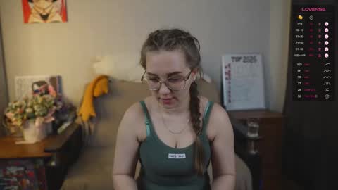 Mia online show from February 1, 7:12 pm