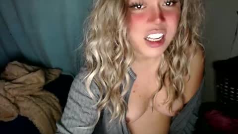 YourDreamGirl Emma  online show from November 25, 12:21 am