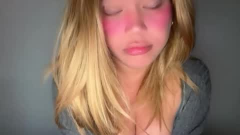 YourDreamGirl Emma  online show from February 12, 9:21 pm