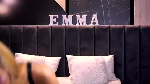 Snapshot of emmawilll chatting on August 9, 12:01 am emmawilll online show from August 9, 12:01 am