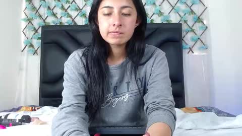  Emma  online show from November 9, 6:17 pm