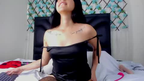 Snapshot of emmawillliams chatting on April 26, 1:31 pm Emma online show from April 26, 1:31 pm